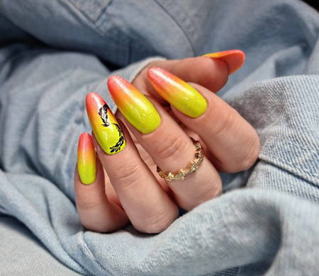 GN04 UV Gel Polish MAKEAR 8ml - Image 3