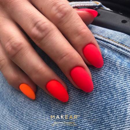 N09 UV Gel Polish MAKEAR 8ml - Image 3